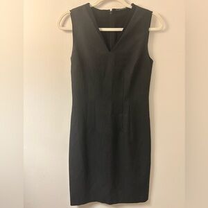 Elie Tahari Black V-Neck Midi Dress